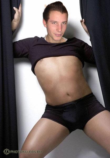 1317920974_azis.jpg